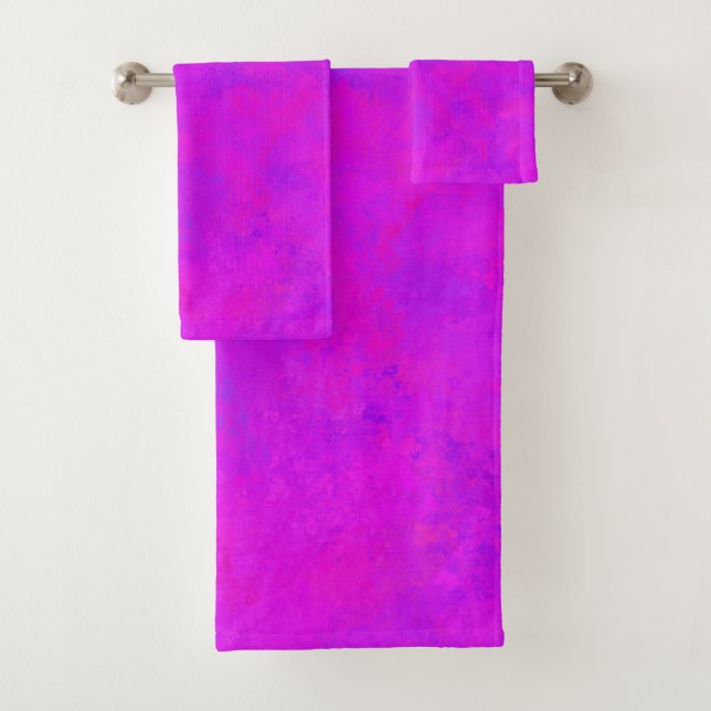 Purple Pink Abstract Pattern Bath Towel Set (Insitu)