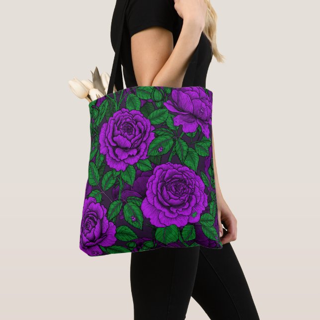 Purple roses tote bag (Close Up)