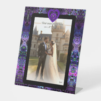 Purple umbrella & hearts.7 pedestal sign