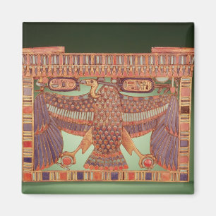 Pylon pectoral decorated with the vulture magnet