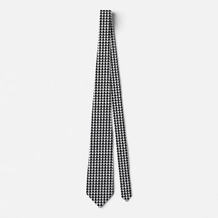 Pyramid Pattern Tie