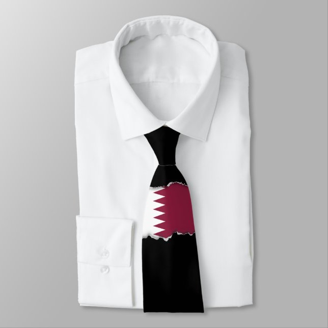 Qatar Flag Tie (Tied)