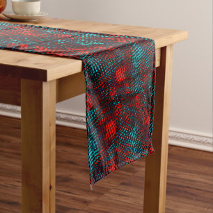Quadriculados riscados em azul claro e vermelho. short table runner