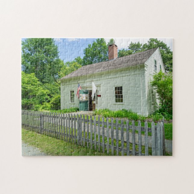 quaint New England house Jigsaw Puzzle (Horizontal)