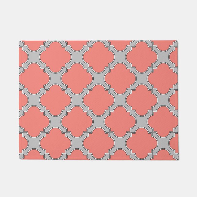 Quatrefoil coral and gray doormat (Front)