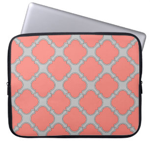 Quatrefoil coral and gray laptop sleeve