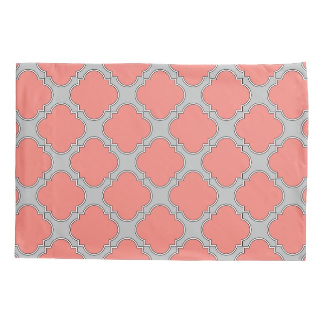 Quatrefoil coral and gray pillowcase (Back)