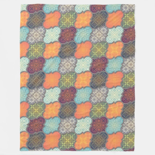 Quatrefoil Fleece Blanket (Front)