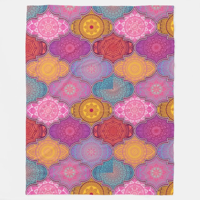 Quatrefoil Fleece Blanket (Front)