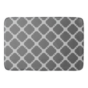Quatrefoil in shades of gray bath mat