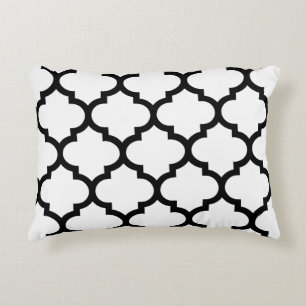 Quatrefoil Ogee Accent Pillow - Black and White
