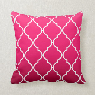 Quatrefoil Ombre Geometric | fuschia Cushion