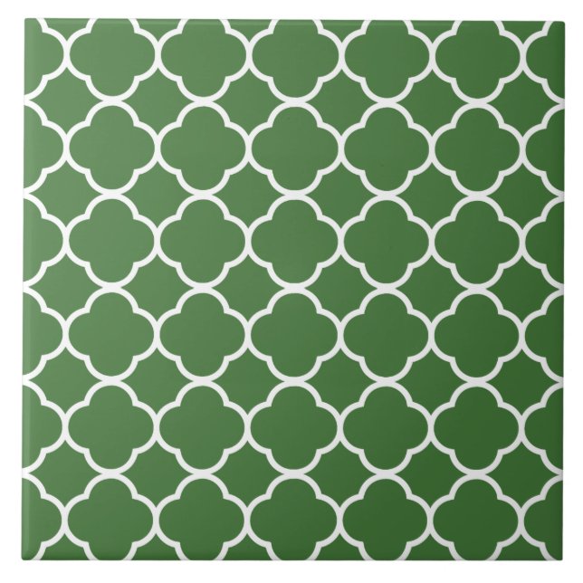 Quatrefoil Pattern Green Tile (Front)