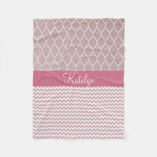 Quatrefoil Pattern Rose Gold | Chevron Monogram Fleece Blanket (Front)