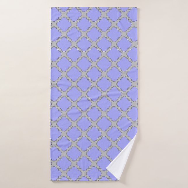 Quatrefoil periwinkle and gray bath towel (Bath Towel)