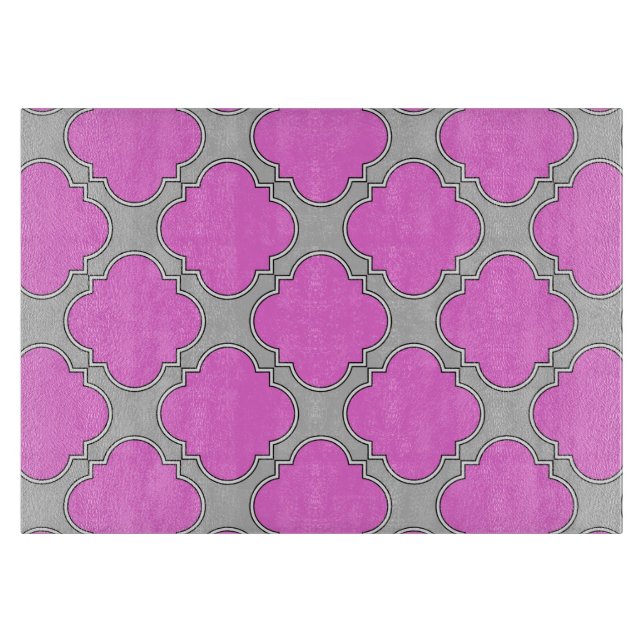 Quatrefoil pink and grey cutting board (Front)