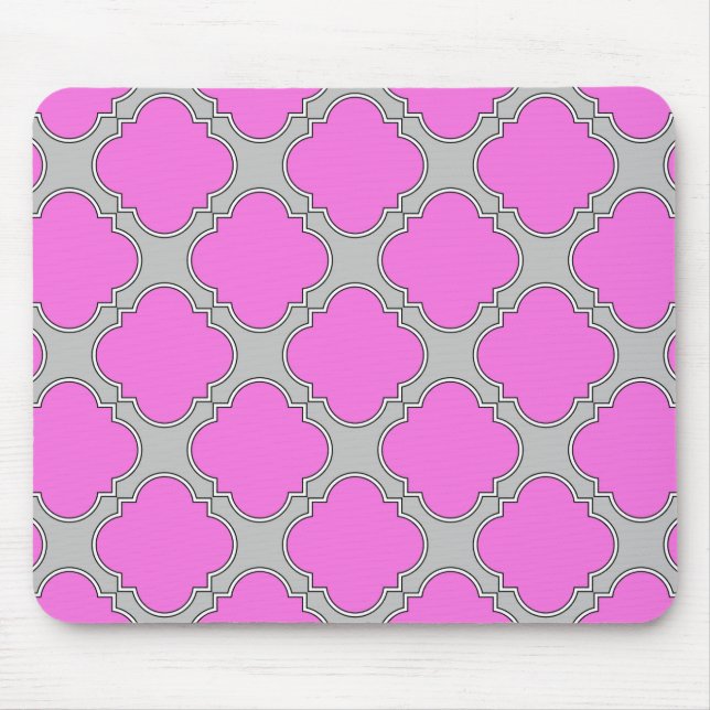 Quatrefoil pink and grey mouse mat (Front)