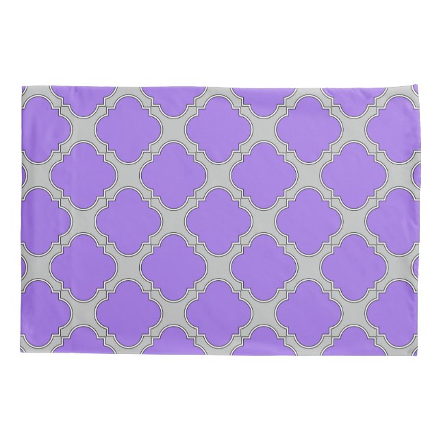 Quatrefoil purple and gray pillowcase (Back)