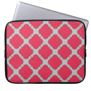 Quatrefoil red and grey laptop sleeve