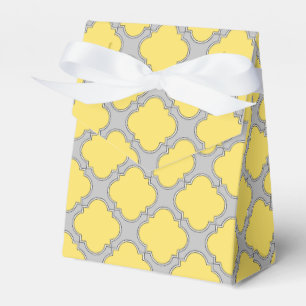 Quatrefoil yellow and grey favour box