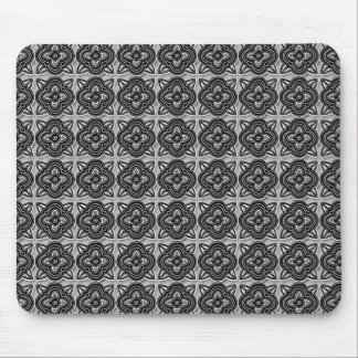 Quatrefoils Black on Silver Mouse Mat