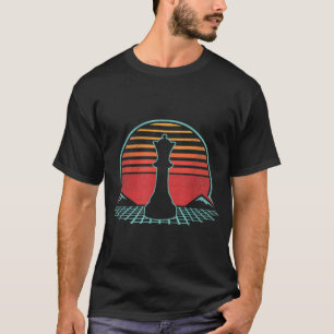 Queen Chess Piece Retro Vintage 80s Style Gift T-Shirt