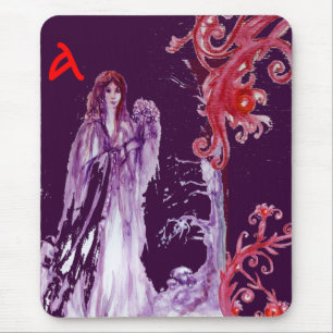 QUEEN GUINEVERE MONOGRAM MOUSE MAT