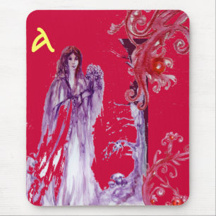 QUEEN GUINEVERE MONOGRAM MOUSE MAT