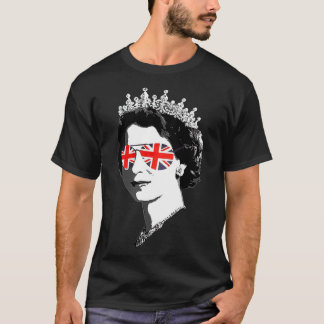 Queen II - ElizabethS England - Queen of England ( T-Shirt