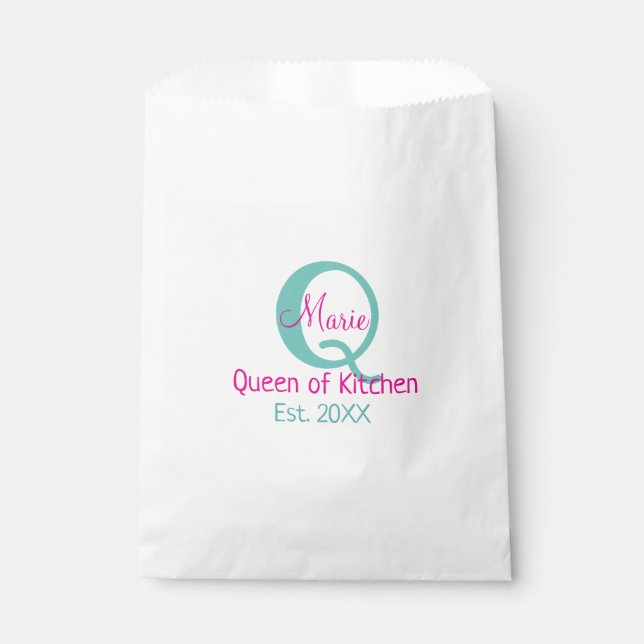 Queen of kitchen monogram green pink simple minima favour bags (Front)