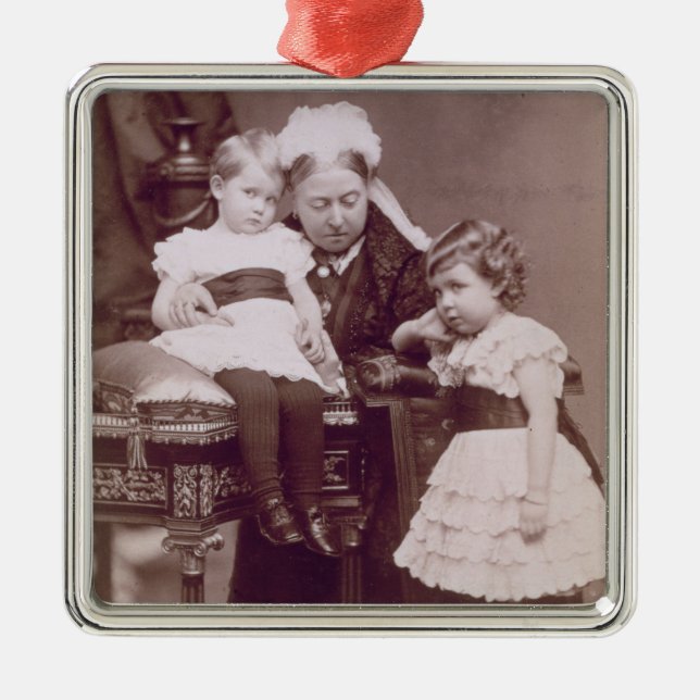 Queen Victoria (1819-1901) with her grandchildren, Metal Tree Decoration (Front)