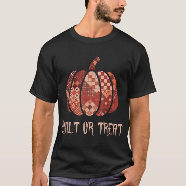  Quilt Or Treat Patchwork Pumpkin T-Shirt (Front)