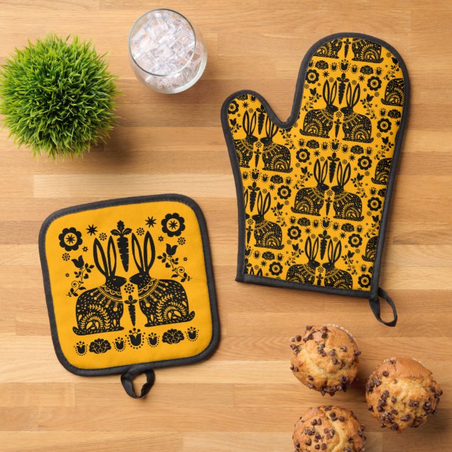 Rabbit Nordic Scandinavian Folk Art     Oven Mitt & Pot Holder Set (Top Down)