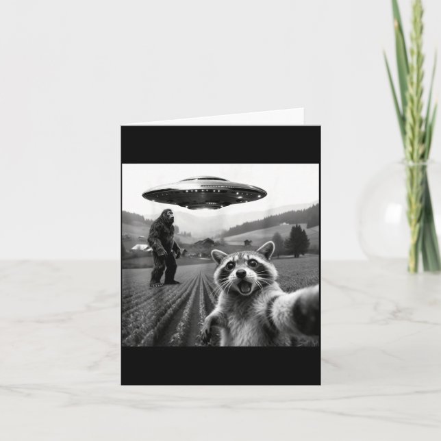 Racoon Bigfoot Selfie Ufo Funny Racoon Alien Bigfo Card (Front)