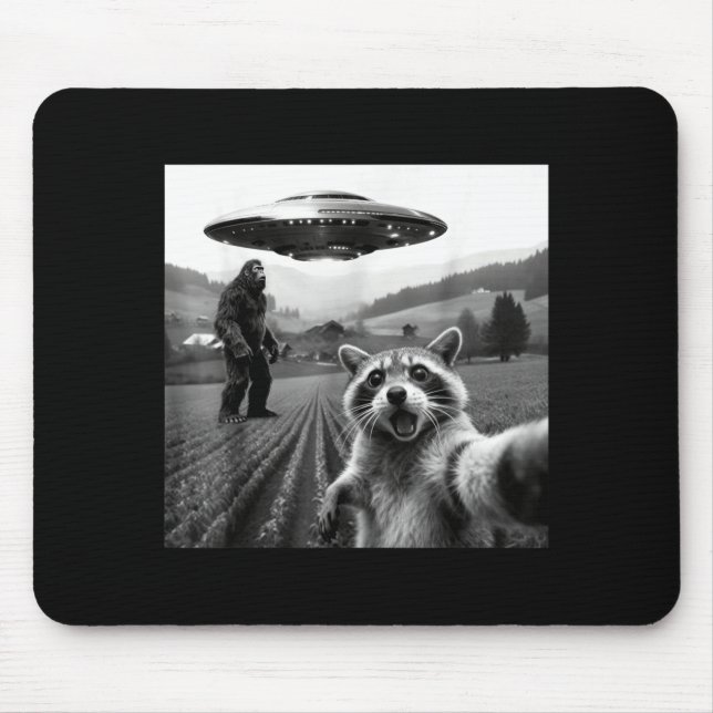 Racoon Bigfoot Selfie Ufo Funny Racoon Alien Bigfo Mouse Mat (Front)