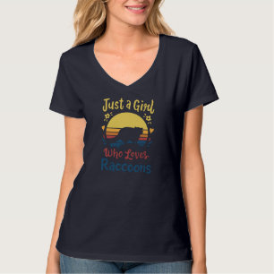 Racoon Just a Girl Who Loves Raccoons T-Shirt