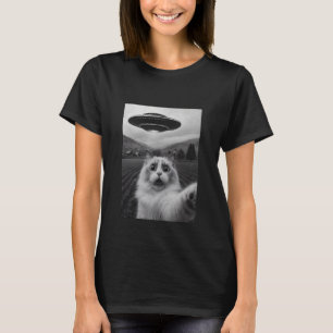 Ragdoll Cat Selfie Funny Alien Abduction Meme Artw T-Shirt