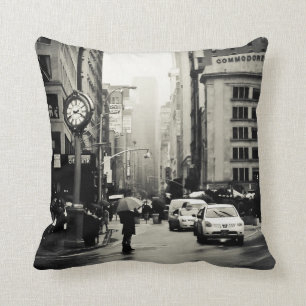Rain in New York City - Vintage Style Cushion