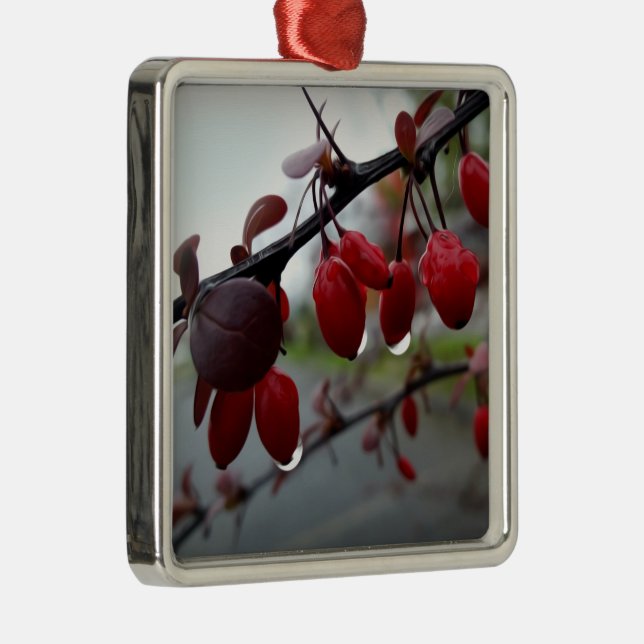 Rain on twig metal tree decoration (Right)
