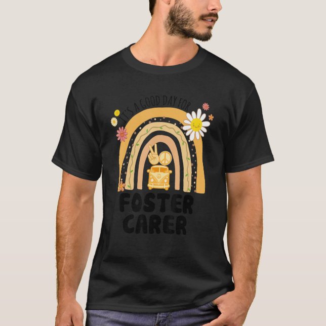 Rainbow Groovy Peace Foster Carer Vintage T-Shirt (Front)