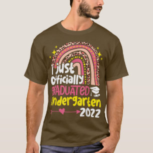 Rainbow Officially Graduated Kindergarten 2022 Gra T-Shirt