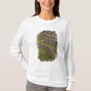 Rainbows over the agricultural terraces, Machu T-Shirt
