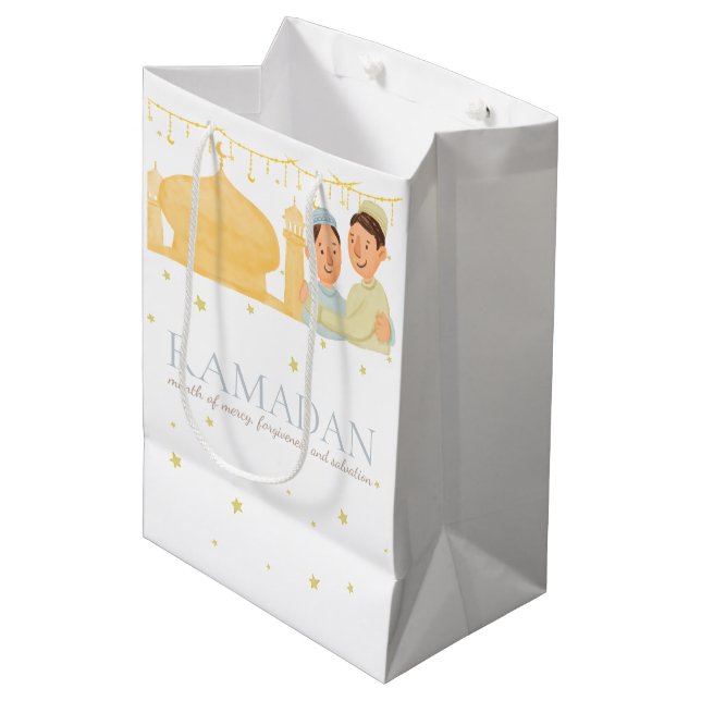 Ramadan Kareem theme gift bag for celebration (Front Angled)