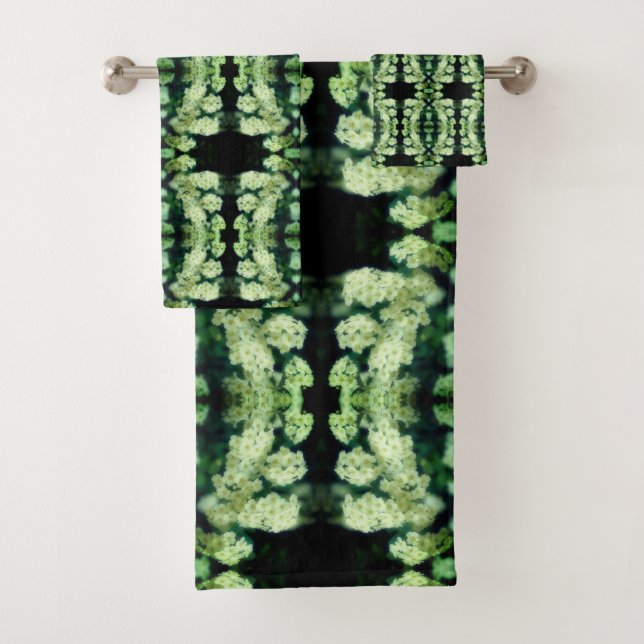 Rambling Wild White Roses Abstract Bath Towel Set (Insitu)