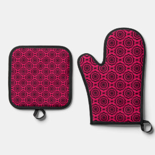 Raspberry Black Flower Seamless Pattern Oven Mitt & Pot Holder Set