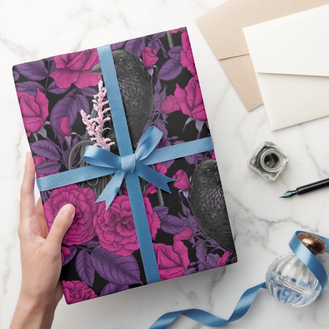 Ravens and pink roses wrapping paper (Gifting)