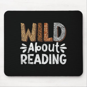Reading books reader librarian wild animals leopar mouse mat