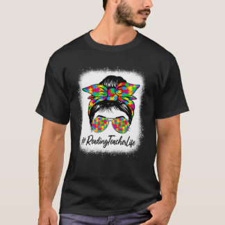 Reading Teacher Messy Bun Supporting Autism Awaren T-Shirt