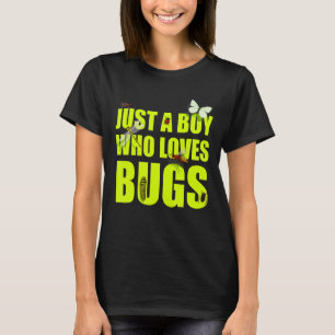 realistic bugs boy who loves bugs Entomologist bug T-Shirt