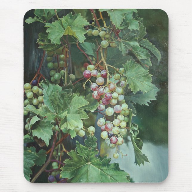 Realistic Grape Vine with Leaves – Fine Art Mouse Mat (Front)